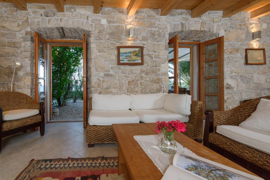 Luxury Beachfront Villa Mare With Private Pool At The Beach Orebic - Peljesac Exterior foto